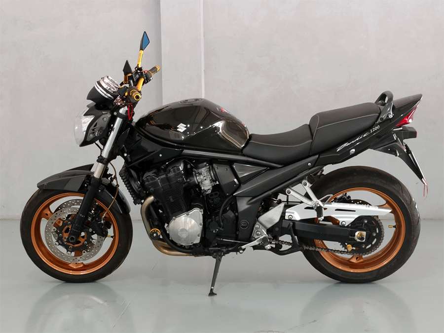 Ponteira de escapamento inox com abafador Suzuki Bandit 1250 injetada