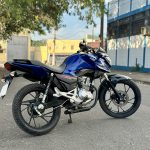 Escapamento esportivo silencioso por baixo da moto Honda CG 160 Titan 2025