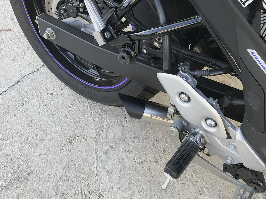 Escapamento com ponteira inox com abafador Yamaha Fazer 250 FZ25 (2018 em diante)