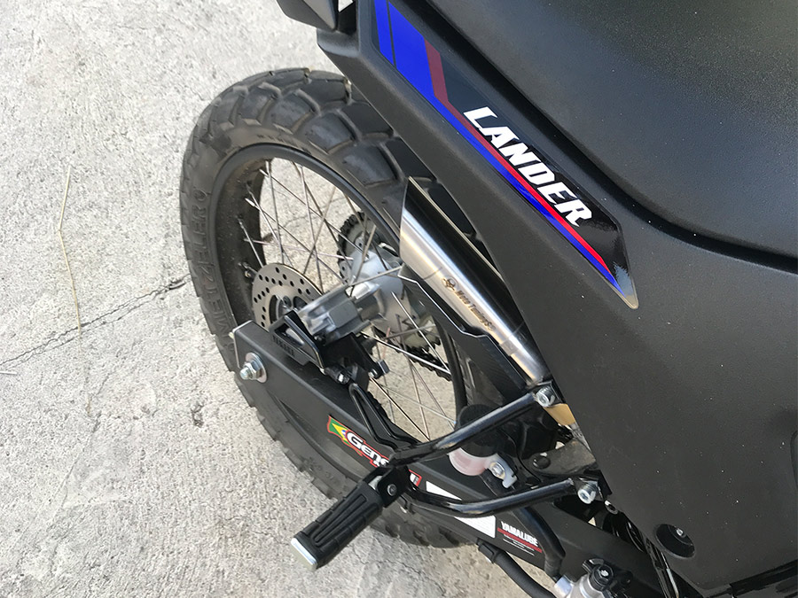 Ponteira de escapamento inox com abafador e escudo Yamaha Lander 250