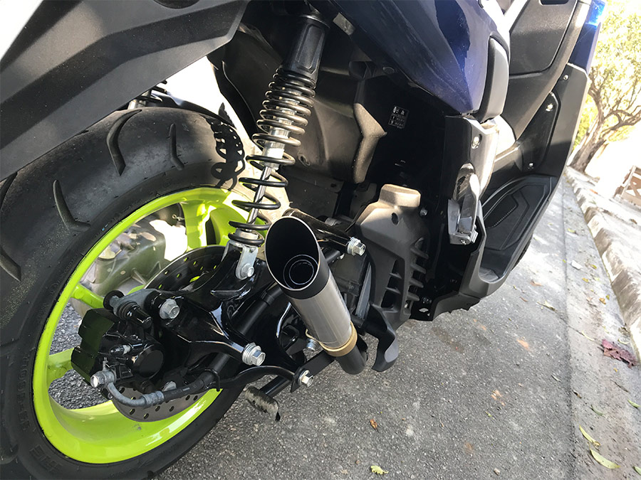 Escapamento com porteira inox com abafador Yamaha Nmax 160