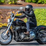 Par de ponteiras de escapamento com abafador Harley Davidson Softail Slim