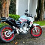 Ponteira de escapamento com abafador Honda Twister 250