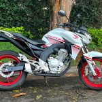 Ponteira de escapamento com abafador Honda Twister 250