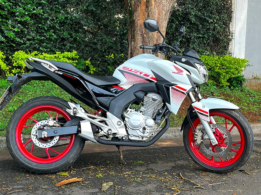 Ponteira de escapamento com abafador Honda Twister 250