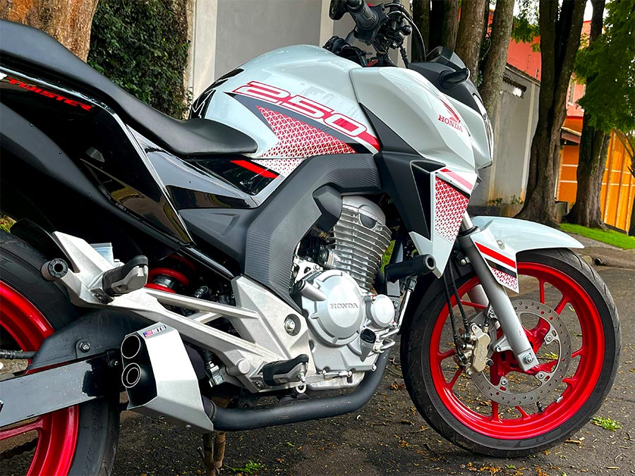 Ponteira de escapamento com abafador Honda Twister 250