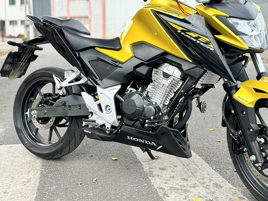 Escapamento silencioso Honda CB 300F Twister