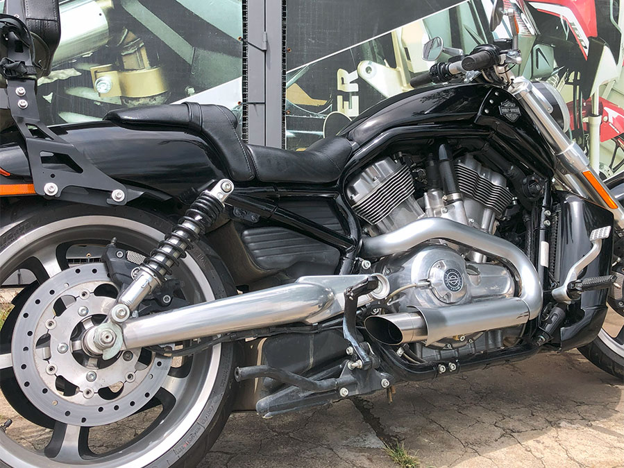 Par de ponteiras de escapamento em inox Harley Davidson V-Rod Muscle