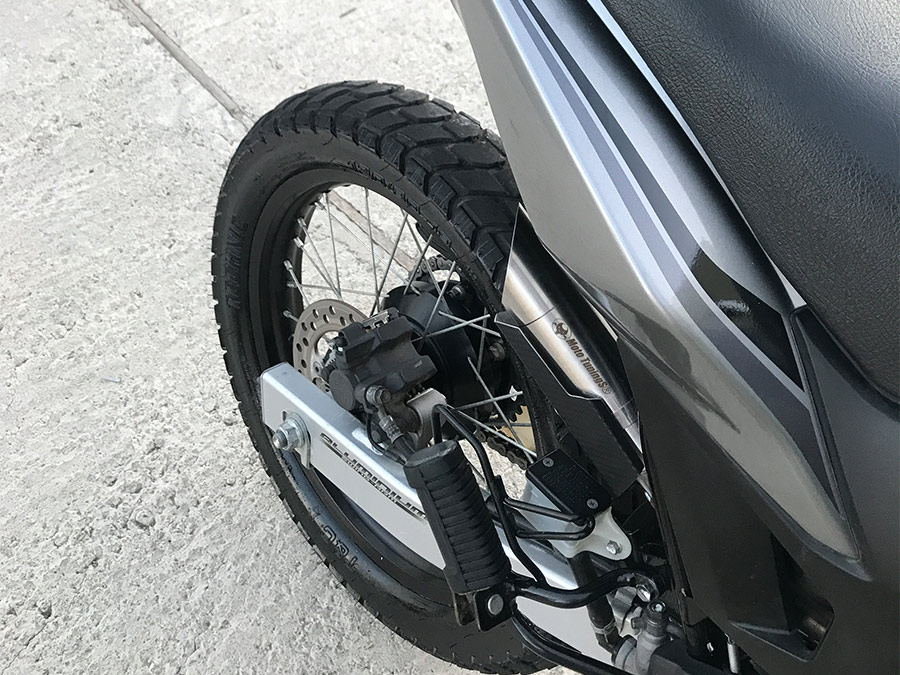 Coletor intermediário e ponteira inox com abafador Honda XRE 300