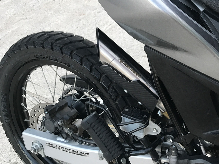 Coletor intermediário e ponteira inox com abafador Honda XRE 300