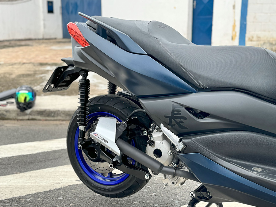 Escapamento esportivo com DB killer Yamaha Xmax 250