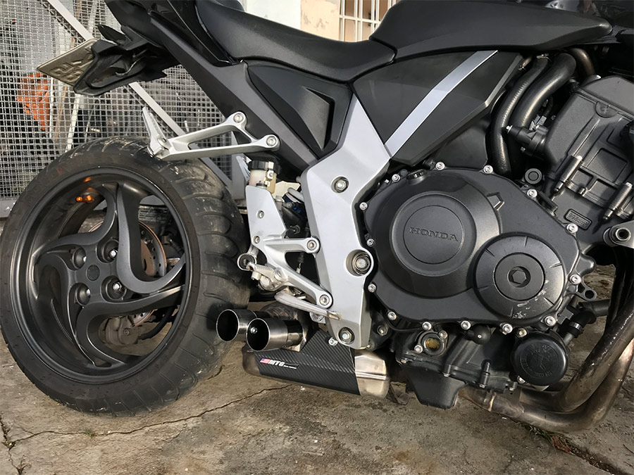 Ponteira de escapamento dupla Honda CB 1000R