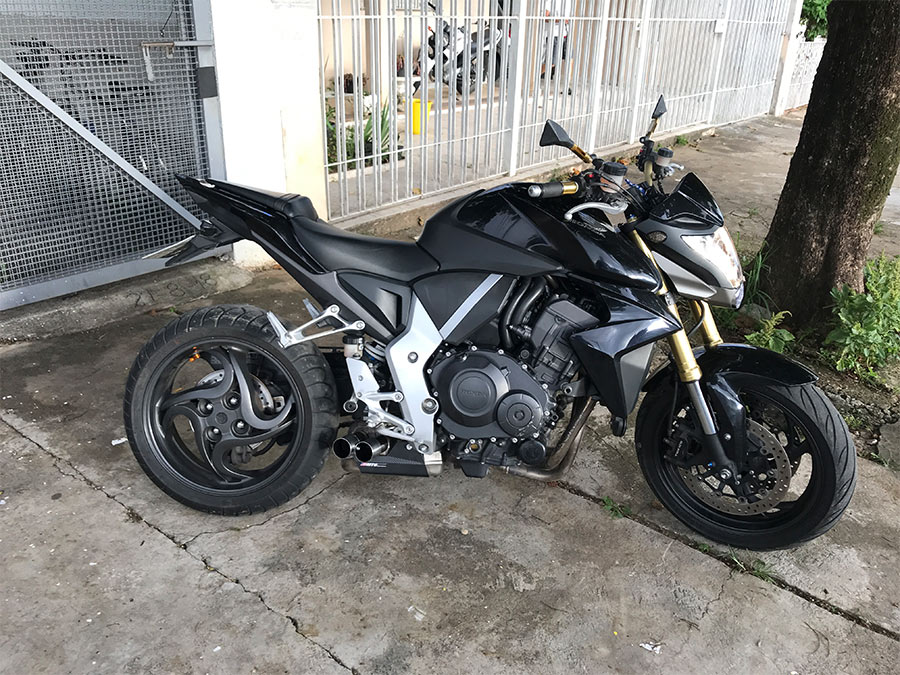 Ponteira de escapamento dupla Honda CB 1000R