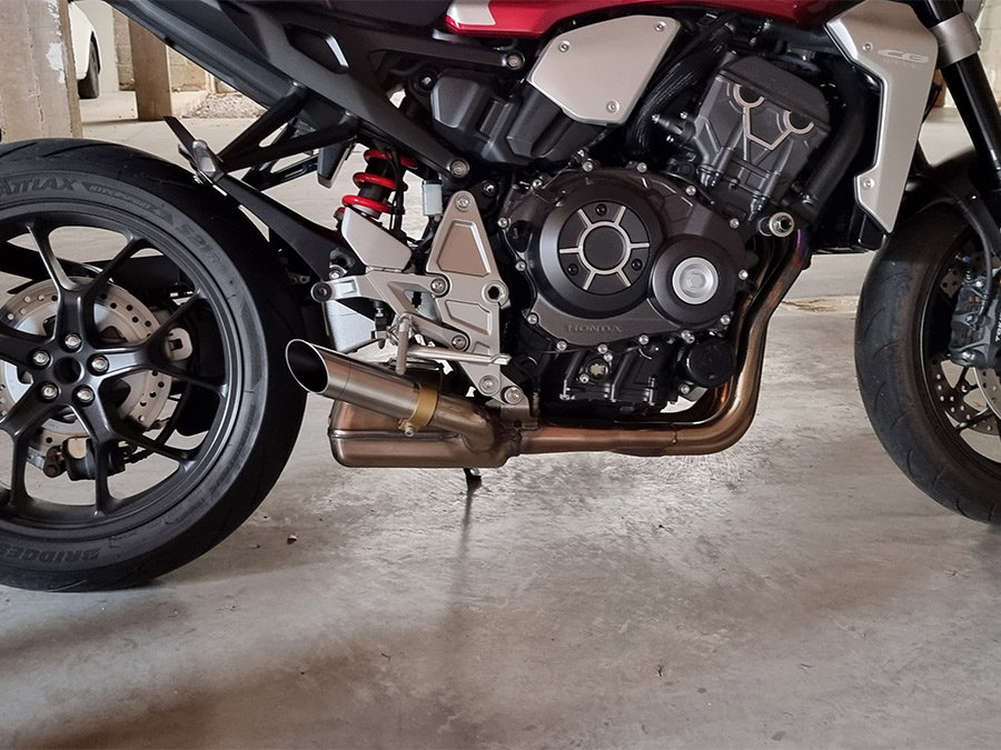 Ponteira de escapamento com abafador Honda CB1000 Cafe Racer
