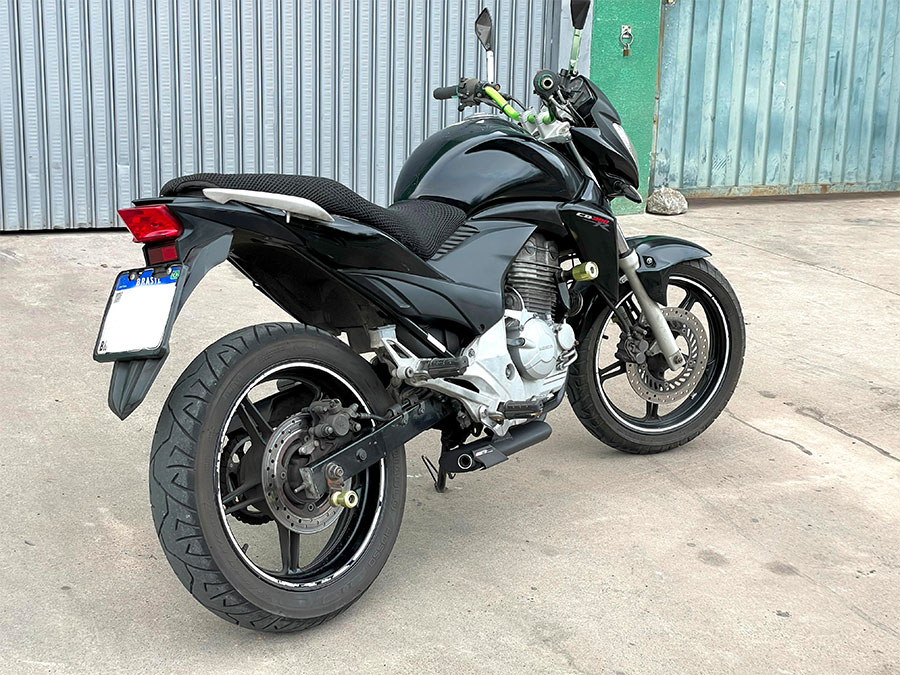Escapamento silencioso Honda CB 300R