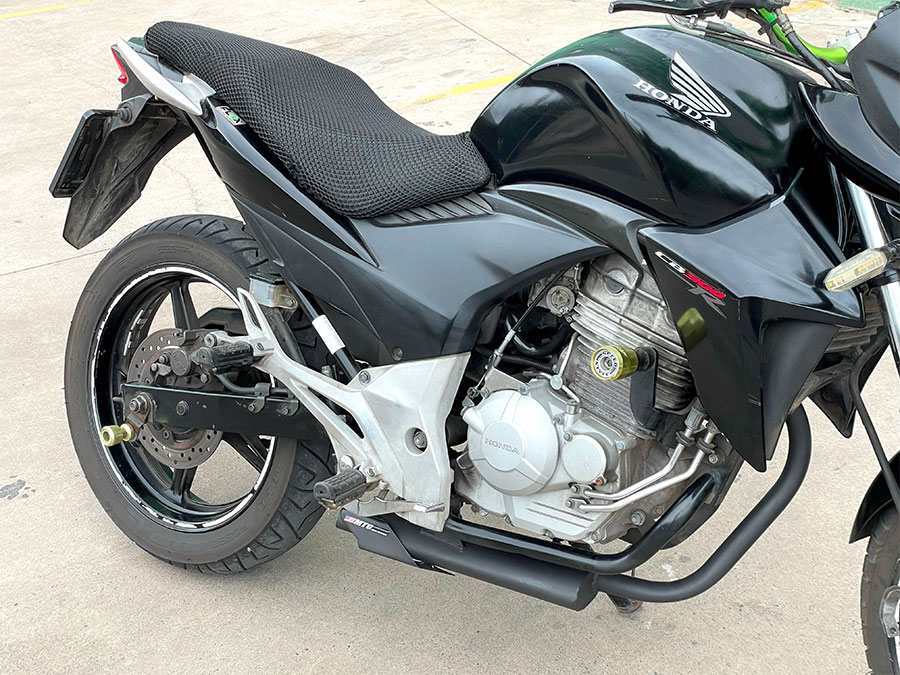 Escapamento silencioso Honda CB 300R