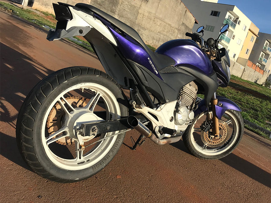 Ponteira de escapamento em inox com abafador Honda CB 300R