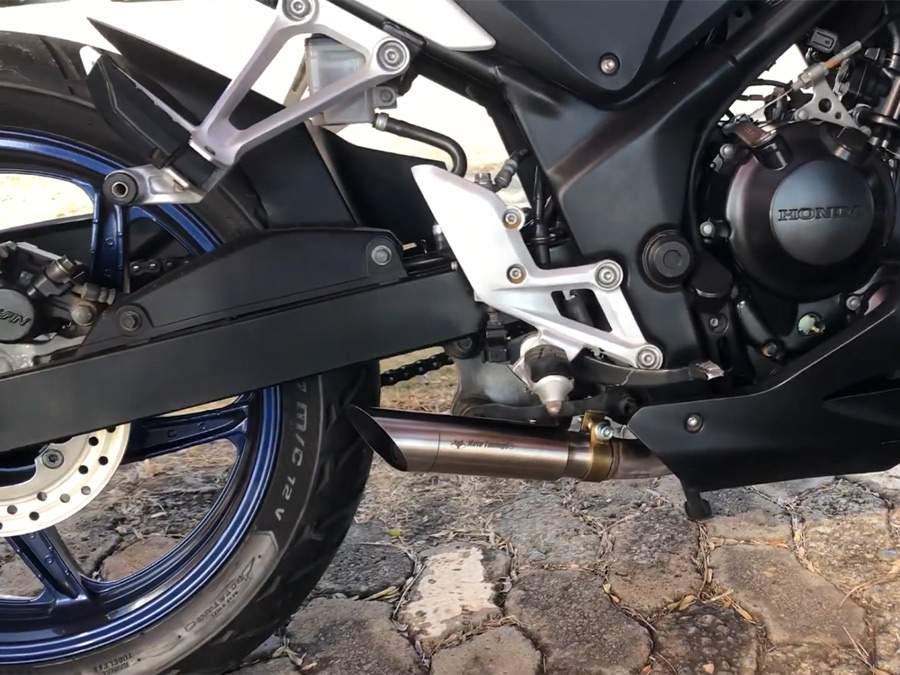 Ponteira de escapamento em inox com abafador Honda CBR 250