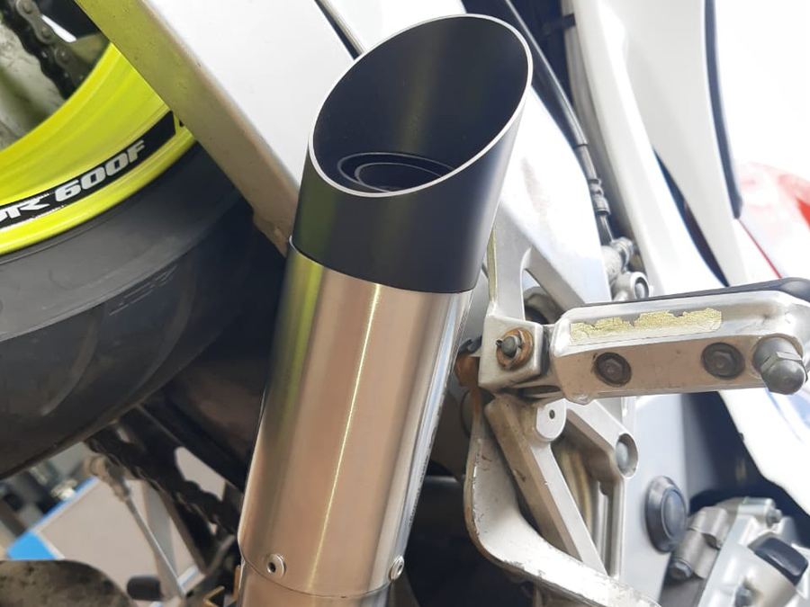 Ponteira de escapamento com abafador Honda CBR 600F