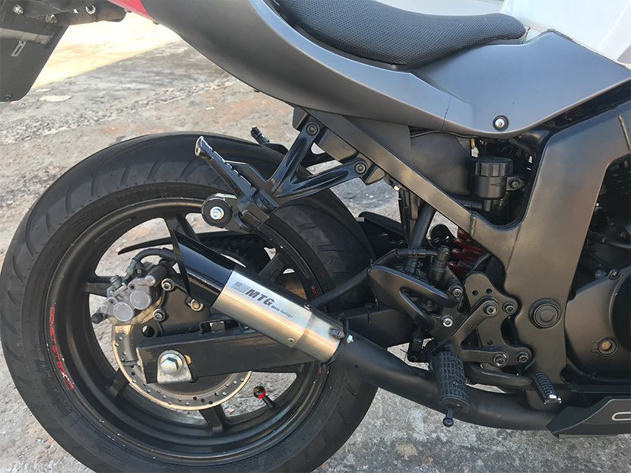 Ponteira de escapamento inox com abafador Kasinski Comet GT 250R