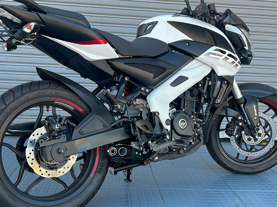 Escapamento Bajaj Dominar 200
