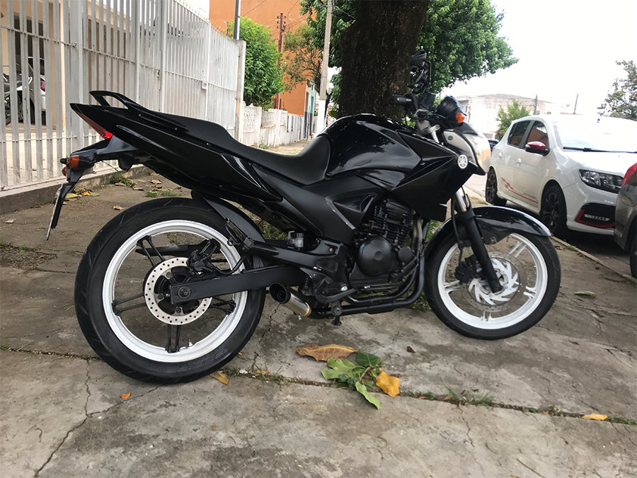 Escapamento com ponteira inox com abafador Yamaha Fazer 250 FZ25 (2011 a 2016)