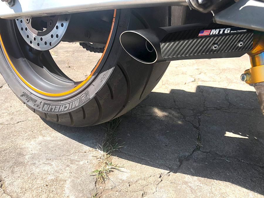 Ponteira de escapamento inox com abafador e escudo Honda Hornet Carburada