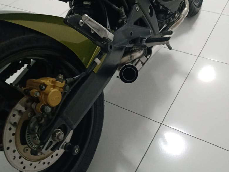 Ponteira de escapamento com abafador Honda Hornet Injetada CBR 600 F