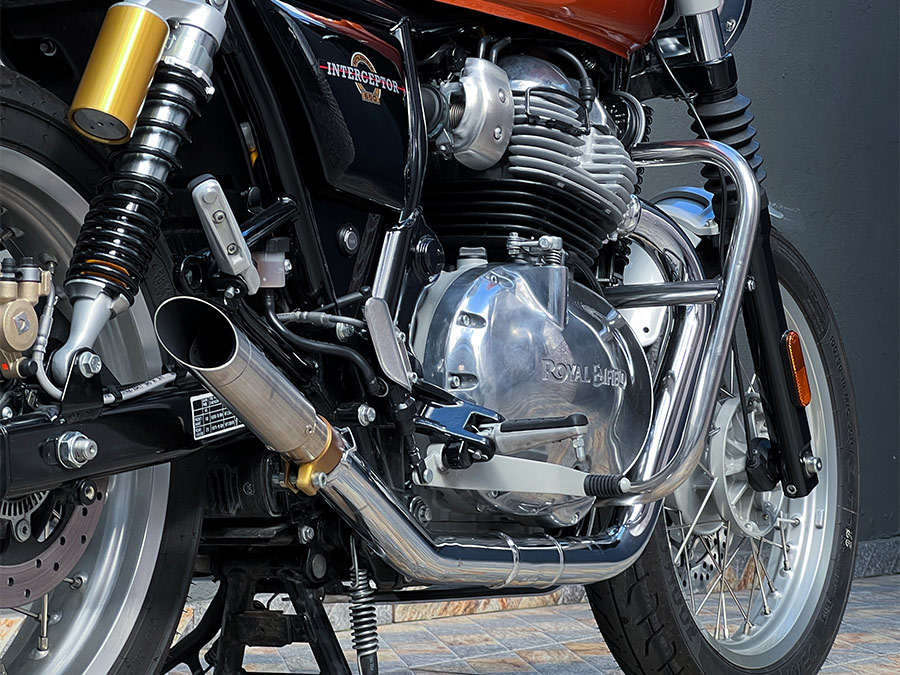 Par de ponteiras de escapamento Standard Lacradas com abafador Royal Enfield Interceptor 650