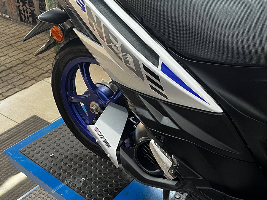 Escapamento esportivo com DB killer Yamaha Neo 125