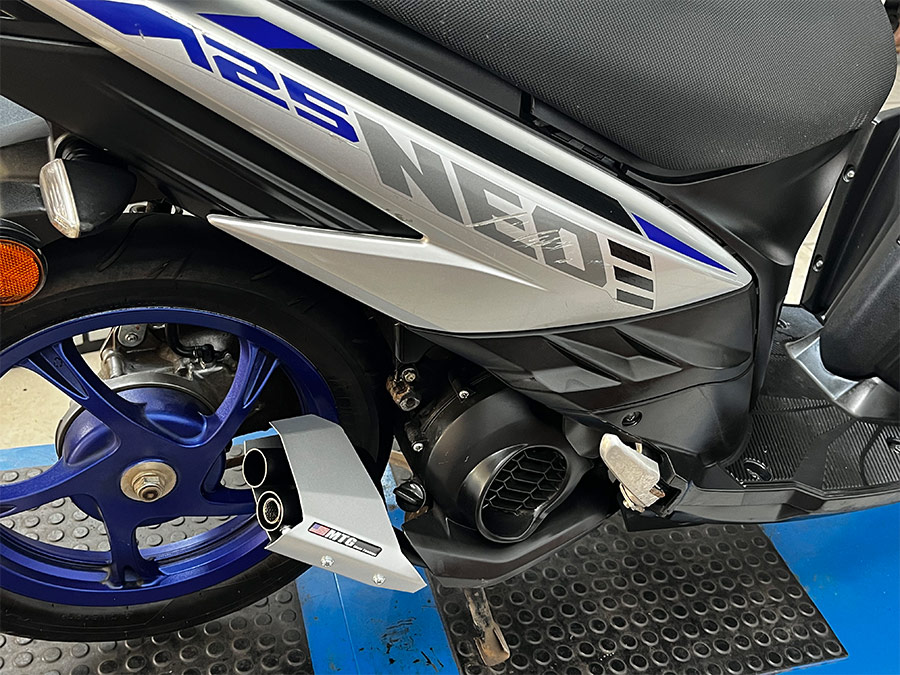 Escapamento esportivo com DB killer Yamaha Neo 125