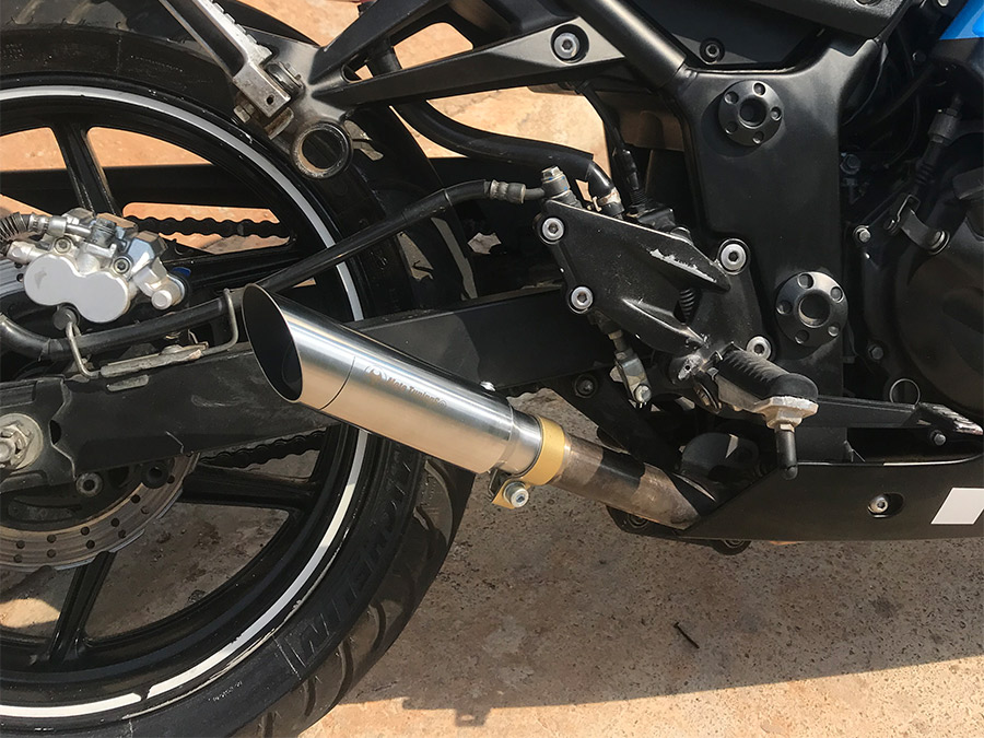 Ponteira de escapamento com abafador Kawasaki Ninja 300