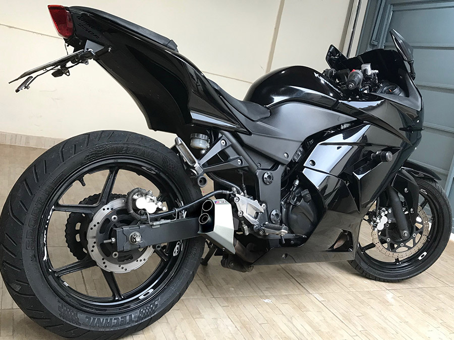 Escapamento esportivo com DB killer Kawasaki Ninja 250