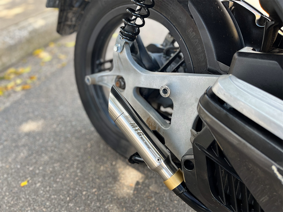 Escapamento com ponteira inox com abafador Honda PCX 150
