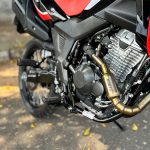 Curva coletora em inox com bomber Honda Sahara 300