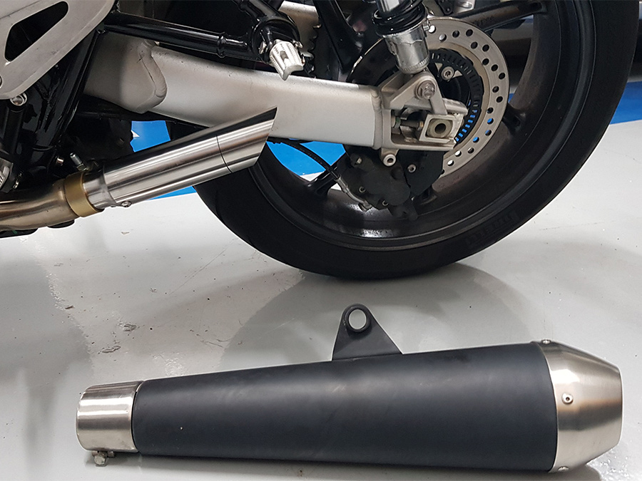 Ponteira de escapamento inox com abafador Triumph Street Twin
