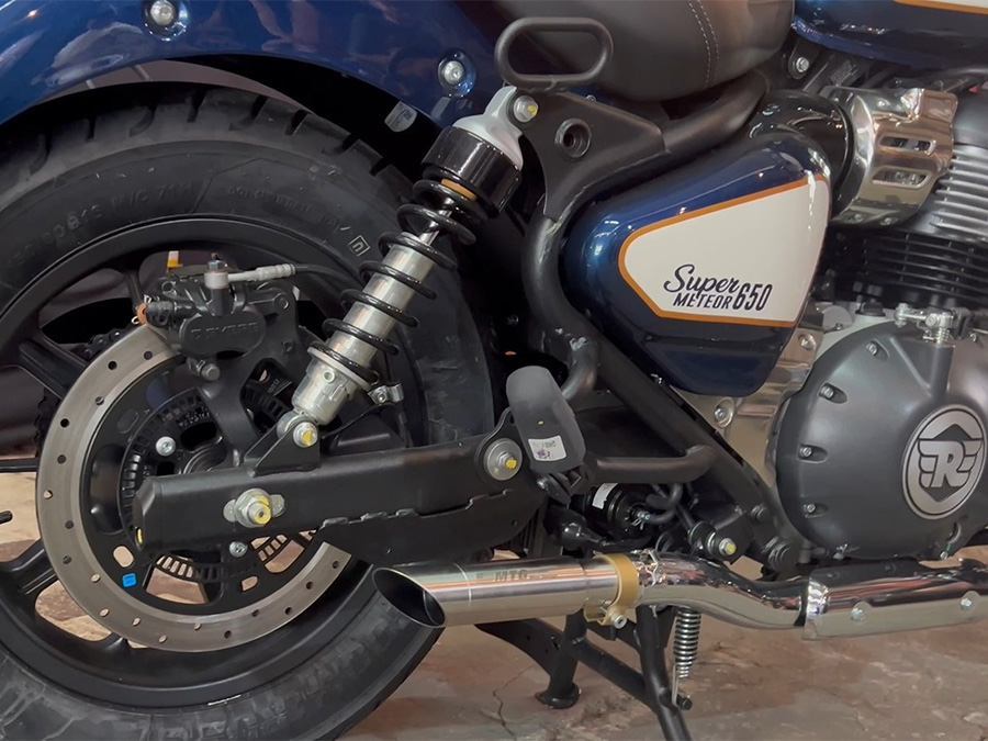 Par de ponteiras de escapamento inox com abafador Super Meteor 650
