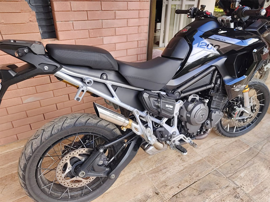 Ponteira de escapamento inox com abafador Triumph Tiger 1200