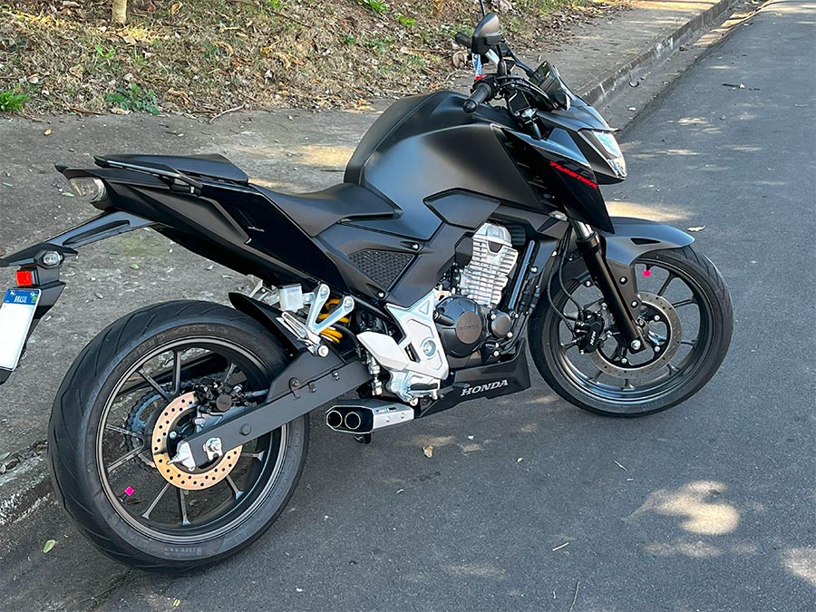 Escapamento esportivo com DB killer Honda CB 300F Twister