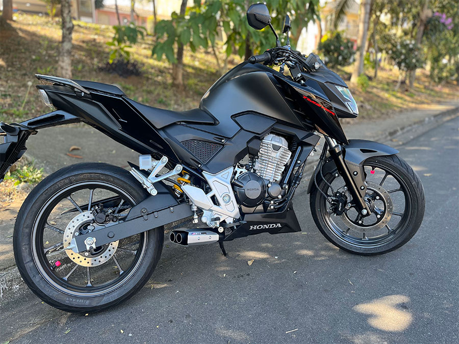 Escapamento esportivo com DB killer Honda CB 300F Twister