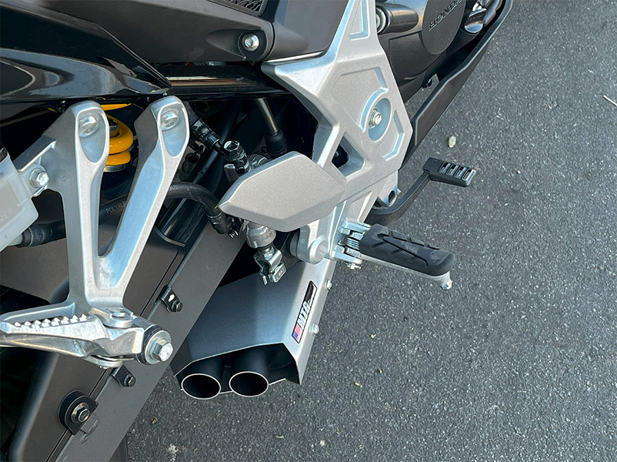 Escapamento esportivo com DB killer Honda CB 300F Twister