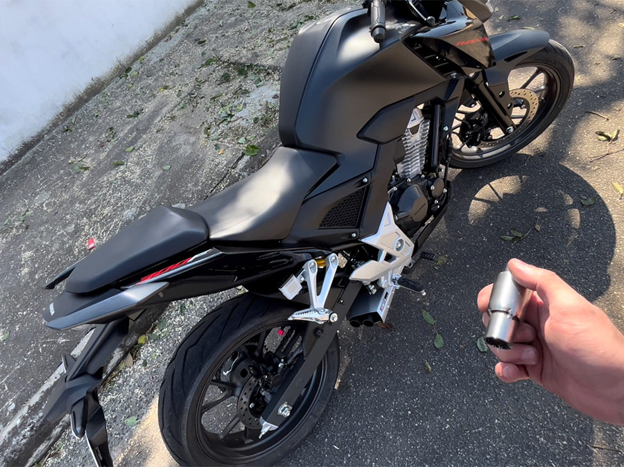 Escapamento esportivo com DB killer Honda CB 300F Twister