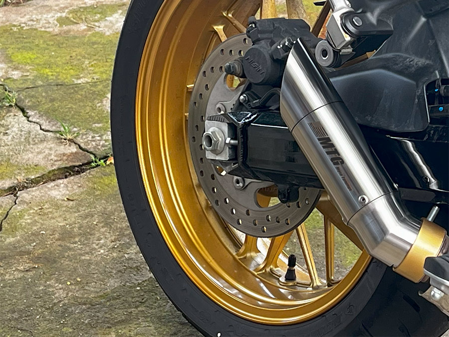 Ponteira de escapamento inox com abafador Suzuki V-Strom 1000