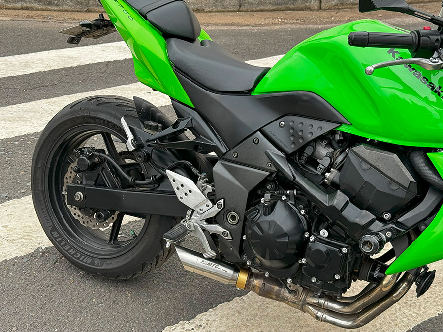 Ponteira de escapamento inox com abafador Kawasaki  Z750