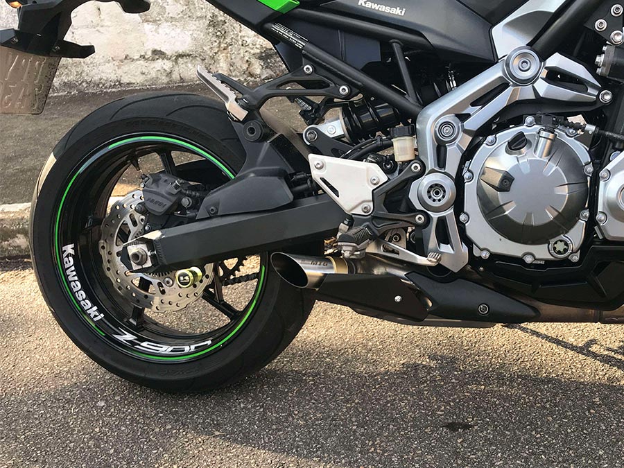 Ponteira de escapamento direta inox com escudo Kawasaki  Z900