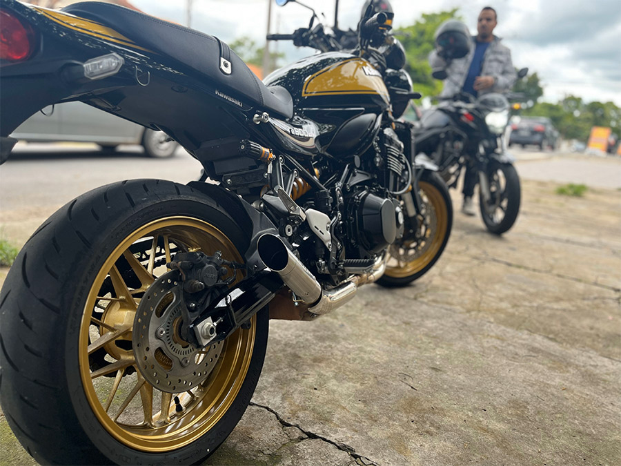 Ponteira de escapamento inox com abafador Kawasaki  Z900RS
